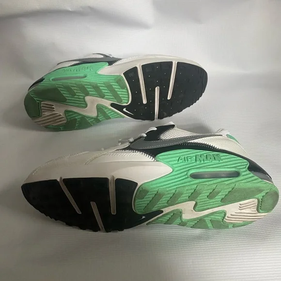 Nike Air Max Excee Size 11  US White, Green, and Black - Picture 5 of 5